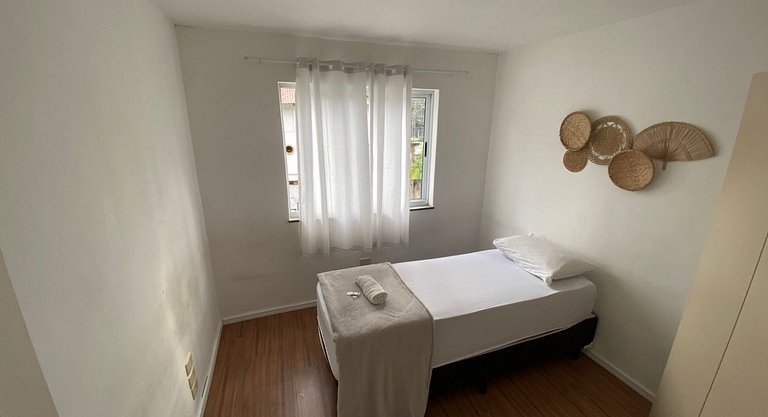 Quarto econômico acomoda até 3 pessoas