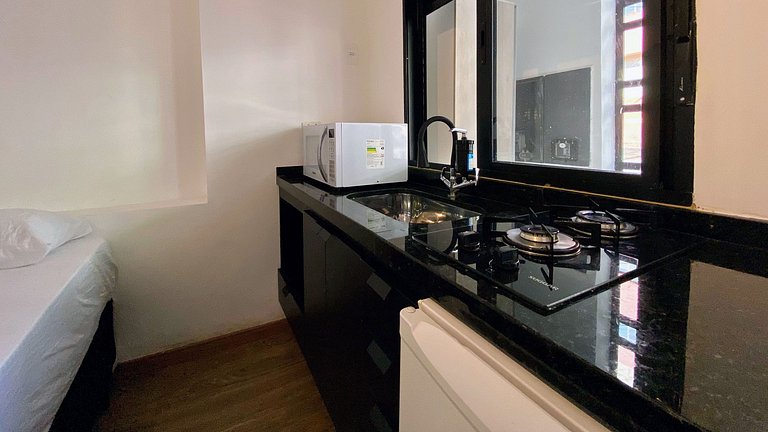 Studio com cozinha e banheiro privativo