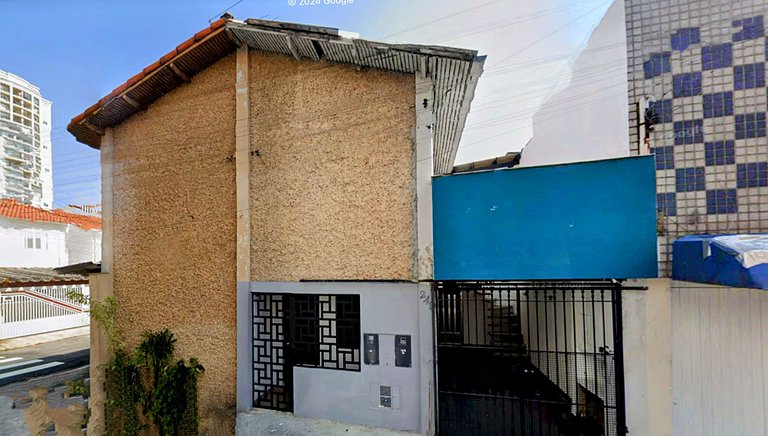 Studio com cozinha e banheiro privativos