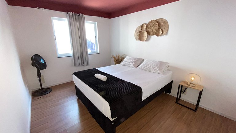Suíte ampla com quarto, banheiro, copa e sala