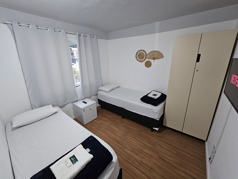 Quarto duplo 2 camas de solteiro no Morumbi