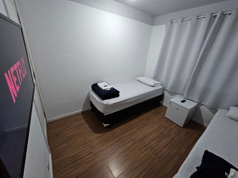 Quarto duplo 2 camas de solteiro no Morumbi